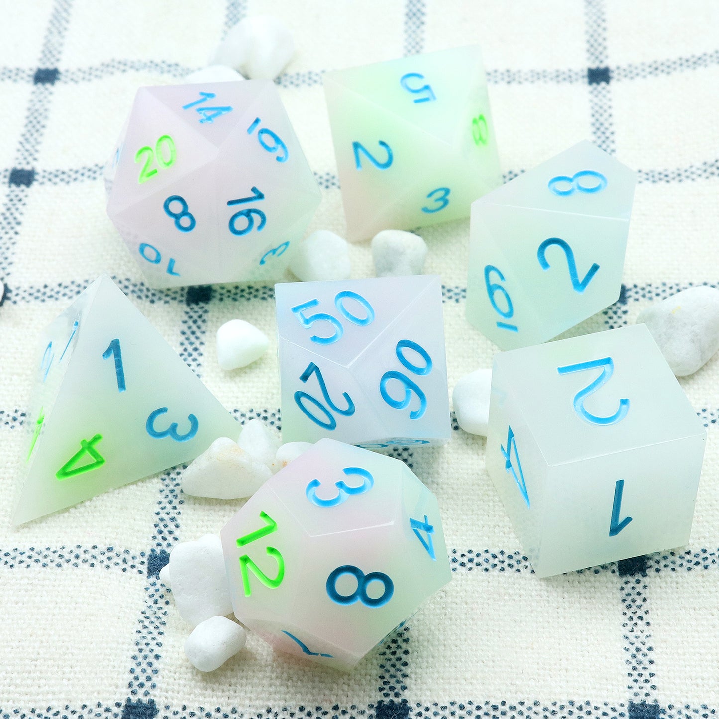 Haxtec Sharp Edge Dice Set Cute Pink Blue Green Pastel Resin DND Dice Set with Dice Case