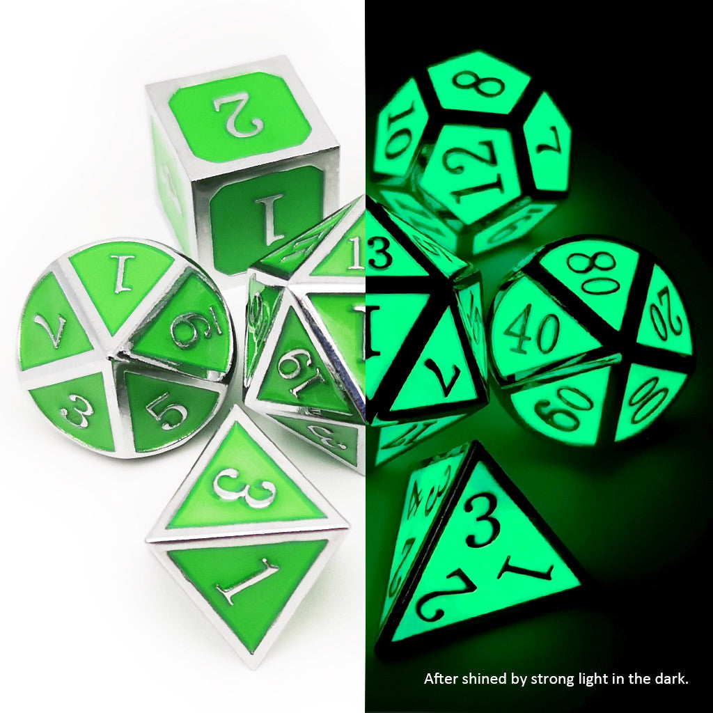 Metal dice set glow in the dark silver glowing green comparing details