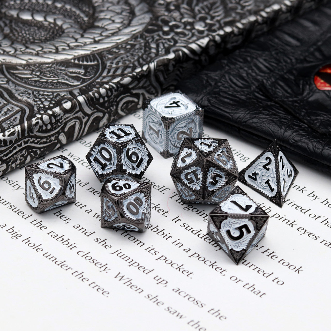 Haxtec Fire-breathing Dragon Pattern Black White Metal DND Dice Set With Leather Dice Bag for Dungoens and Dragons RPG Gifts