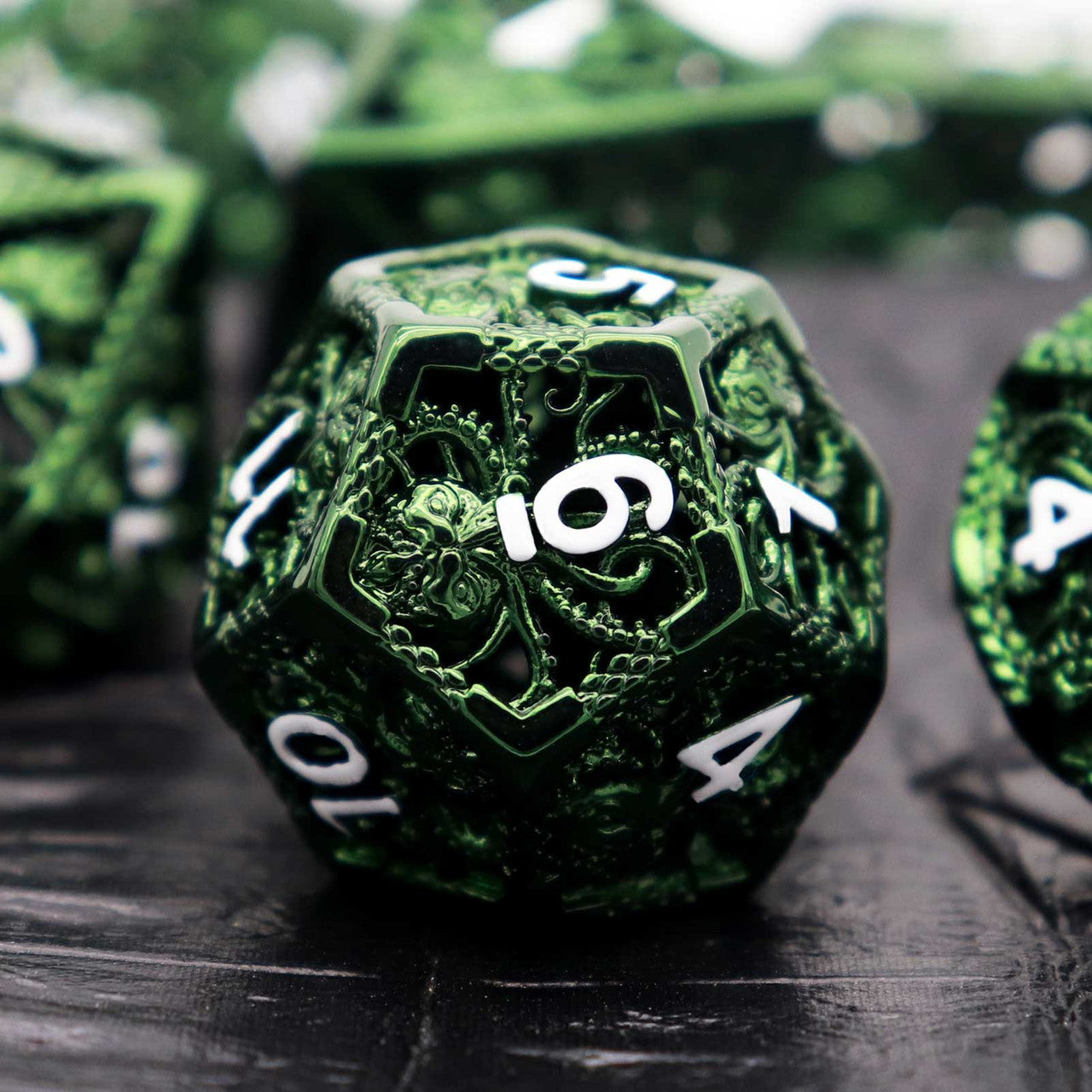 Haxtec Hollow Metal DND Dice Set Octopus Kraken Mind Flayer Dice-Green White Numbers