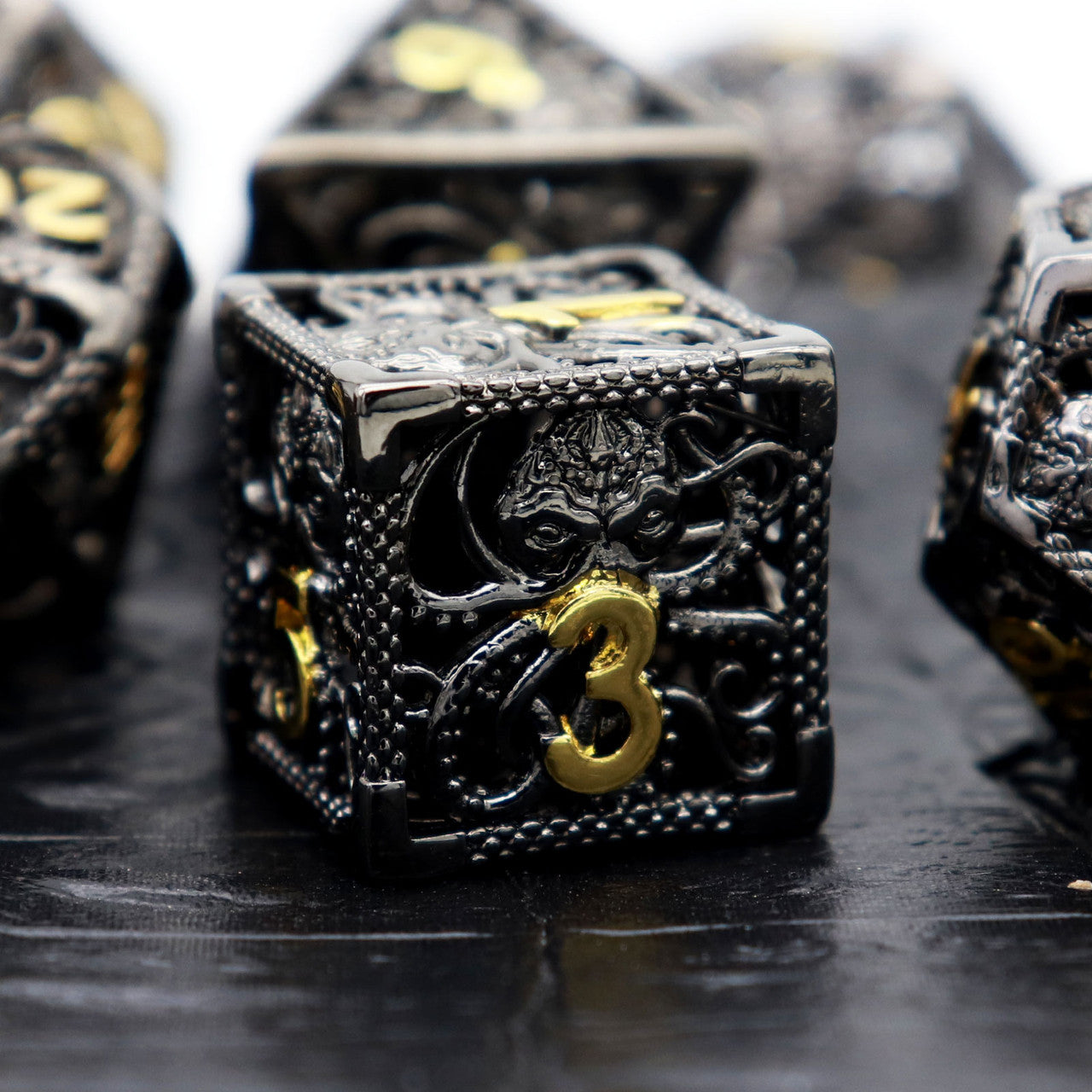 Haxtec Hollow Metal DND Dice Set Octopus Kraken Mind Flayer Dice-Black Gold Numbers