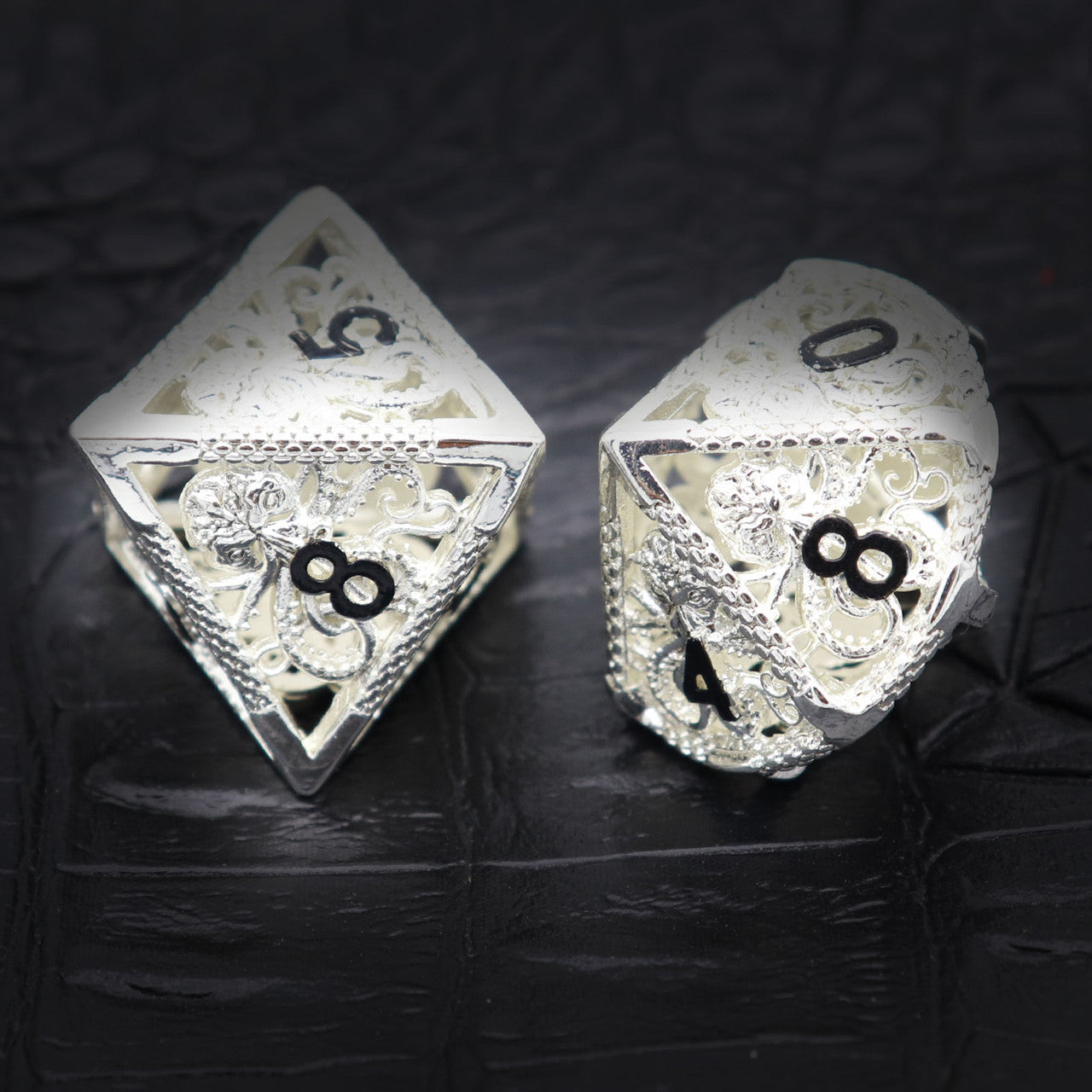 Haxtec Hollow Metal DND Dice Set Octopus Kraken Mind Flayer Dice-Silver Black Numbers