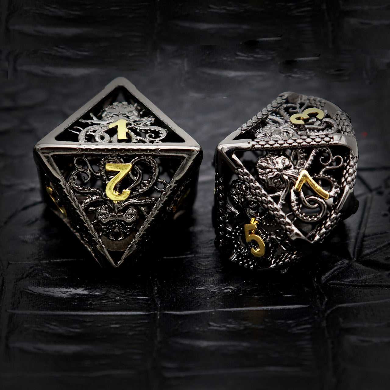 Haxtec Hollow Metal DND Dice Set Octopus Kraken Mind Flayer Dice-Black Gold Numbers