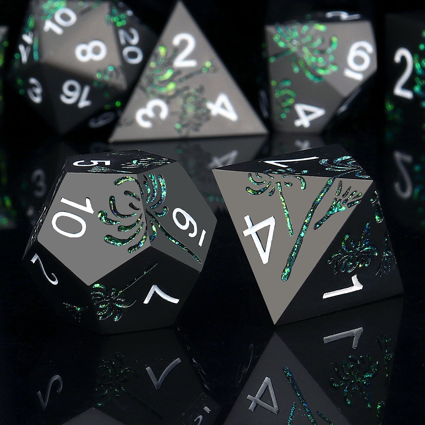 Haxtec Green Spider Lily Flower Metal DND Dice Set for Dungeons and Dragons TTRPG-Black Green Glitter