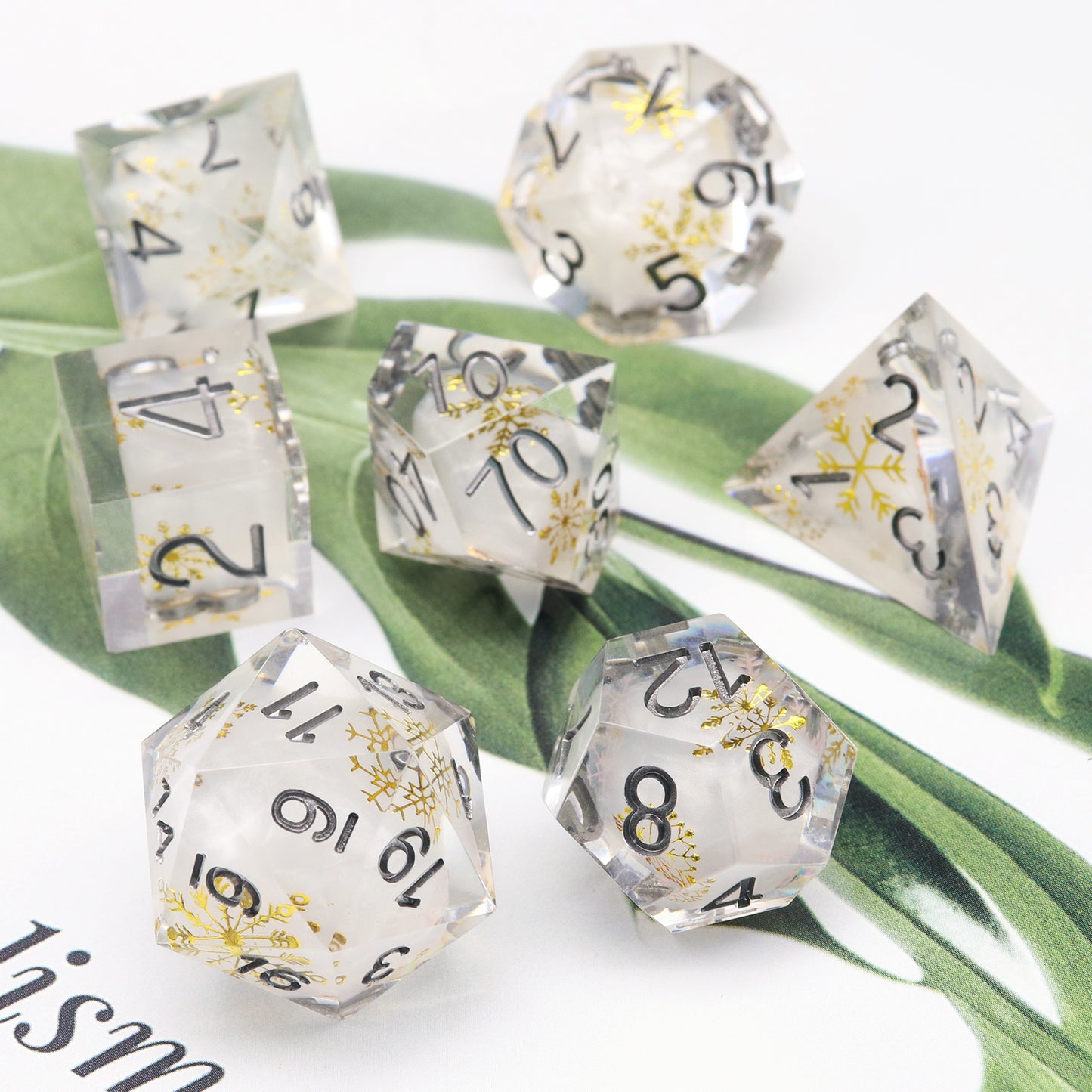 Haxtec Sharp Edge Dice Set Cute Gold Snow Flakes Christmas Resin DND Dice Set with Dice Case